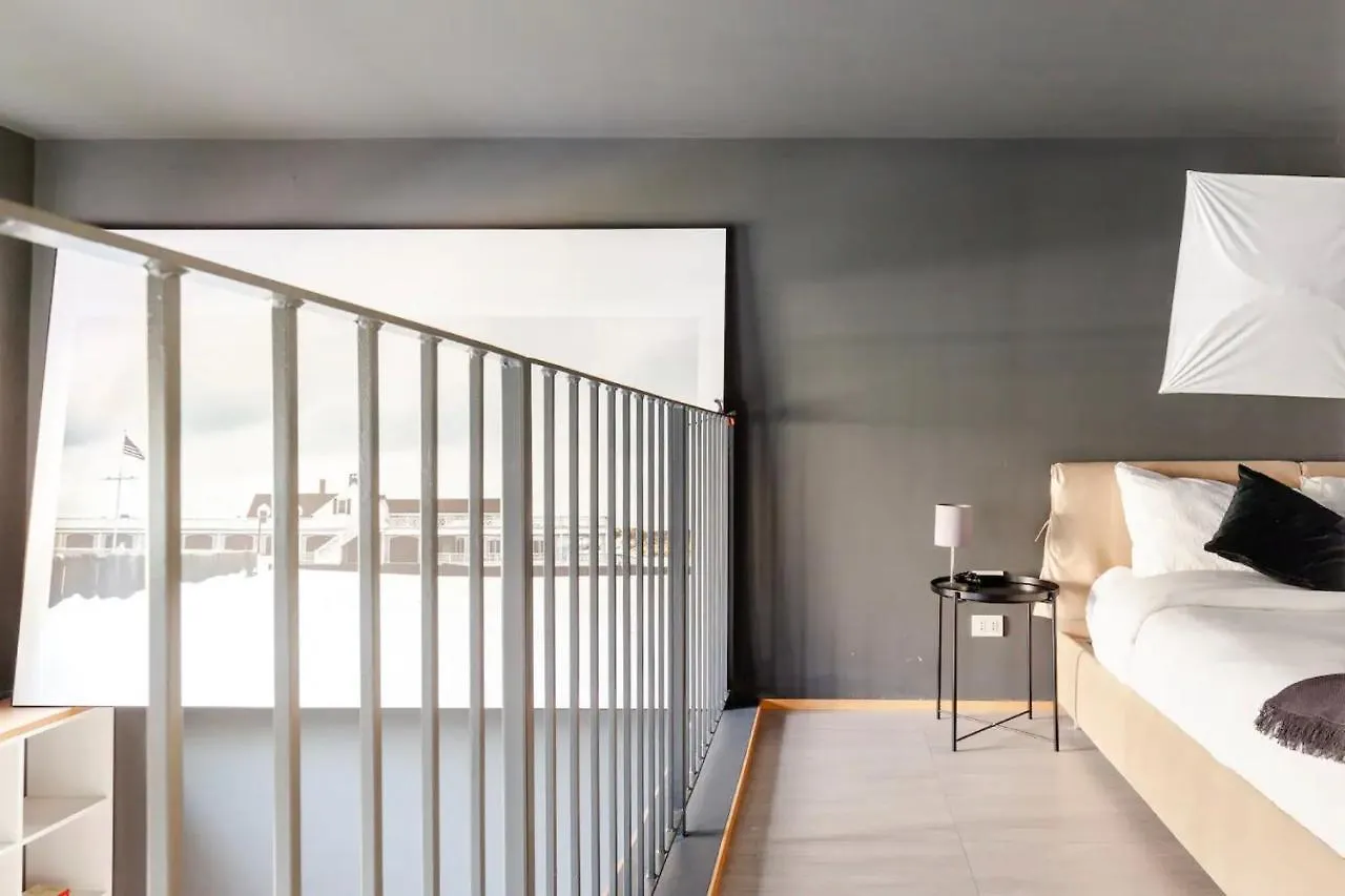 Lejlighed Design Spacious Loft In Navigli - Hosted By Sweetstay Milano
